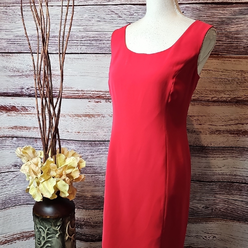 NWT TYLER GILLIS RED LINED SLEEVELESS ZIP-UP SHEATH DRESS